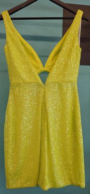 Size: 6    Brand: Ava Presley