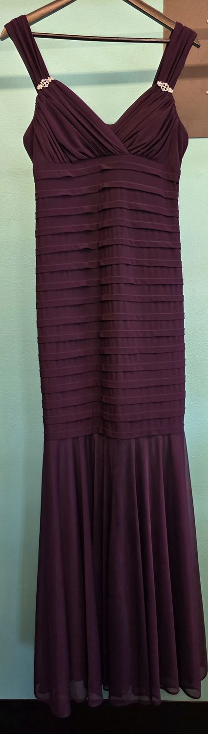 Size: 8    Brand: R &amp; M Richards