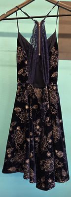 Size: 3  (4)     Brand: City Studios