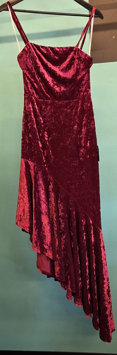 Size: S  (4)    Brand: Lulus