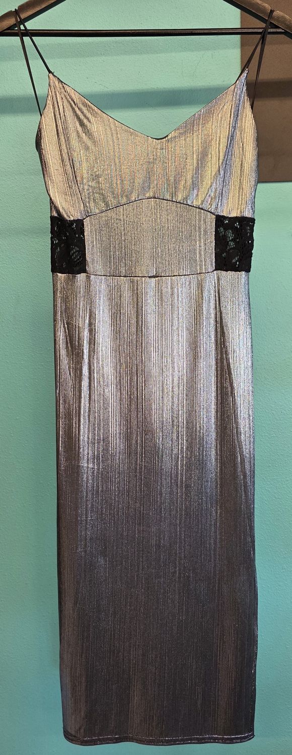 Size: 8     Brand: Boohoo Night