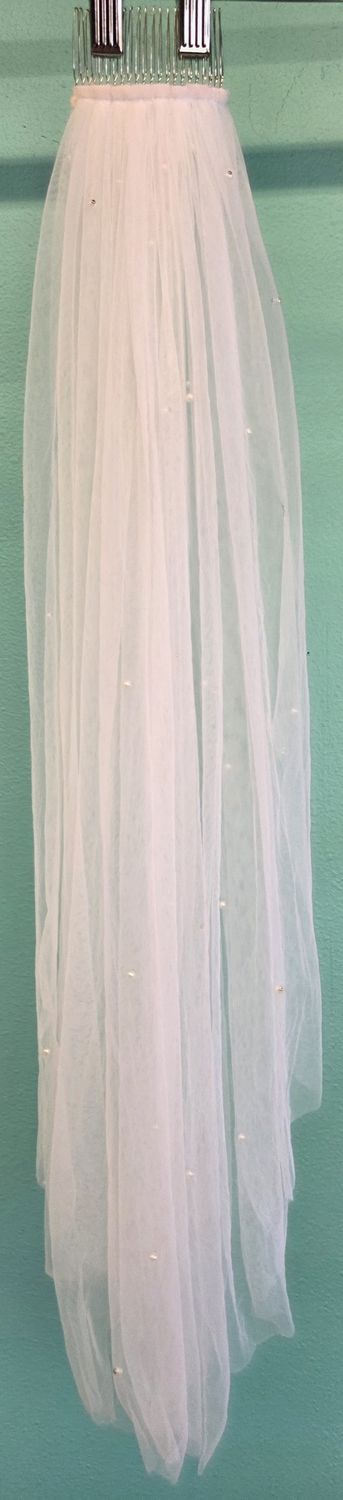 White - Single Tier - Pearl Veil