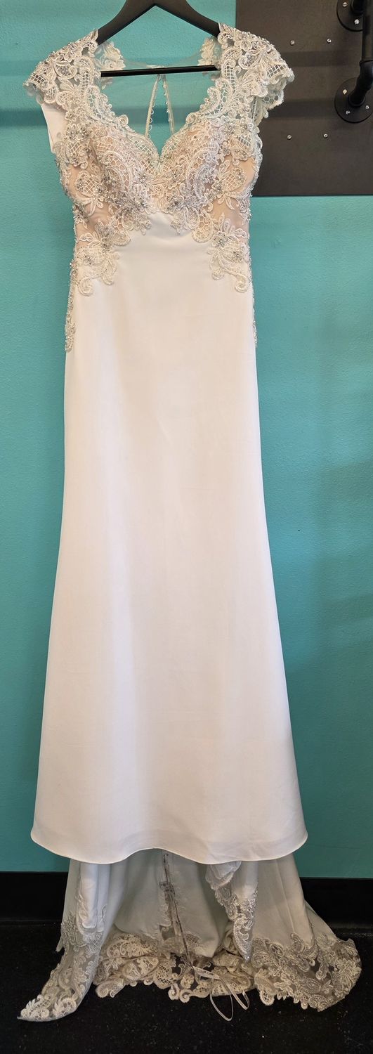 Size: 4     Brand: Maggie Sottero