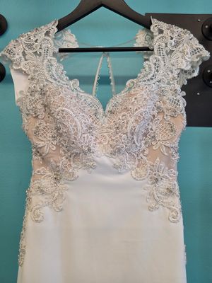 Size: 4     Brand: Maggie Sottero