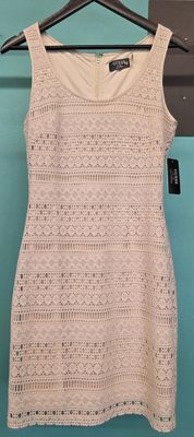 Size: 6     Brand: Guess