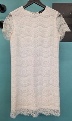 Size: XS (2)    Brand: Lulus