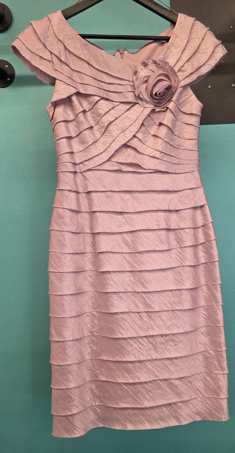 Size: 6     Brand: London Times