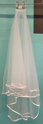 Ivory - Two Tier - Satin Edge - FInger Tip