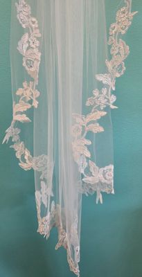 Ivory - Butt Length - Lace 1/2 Edge