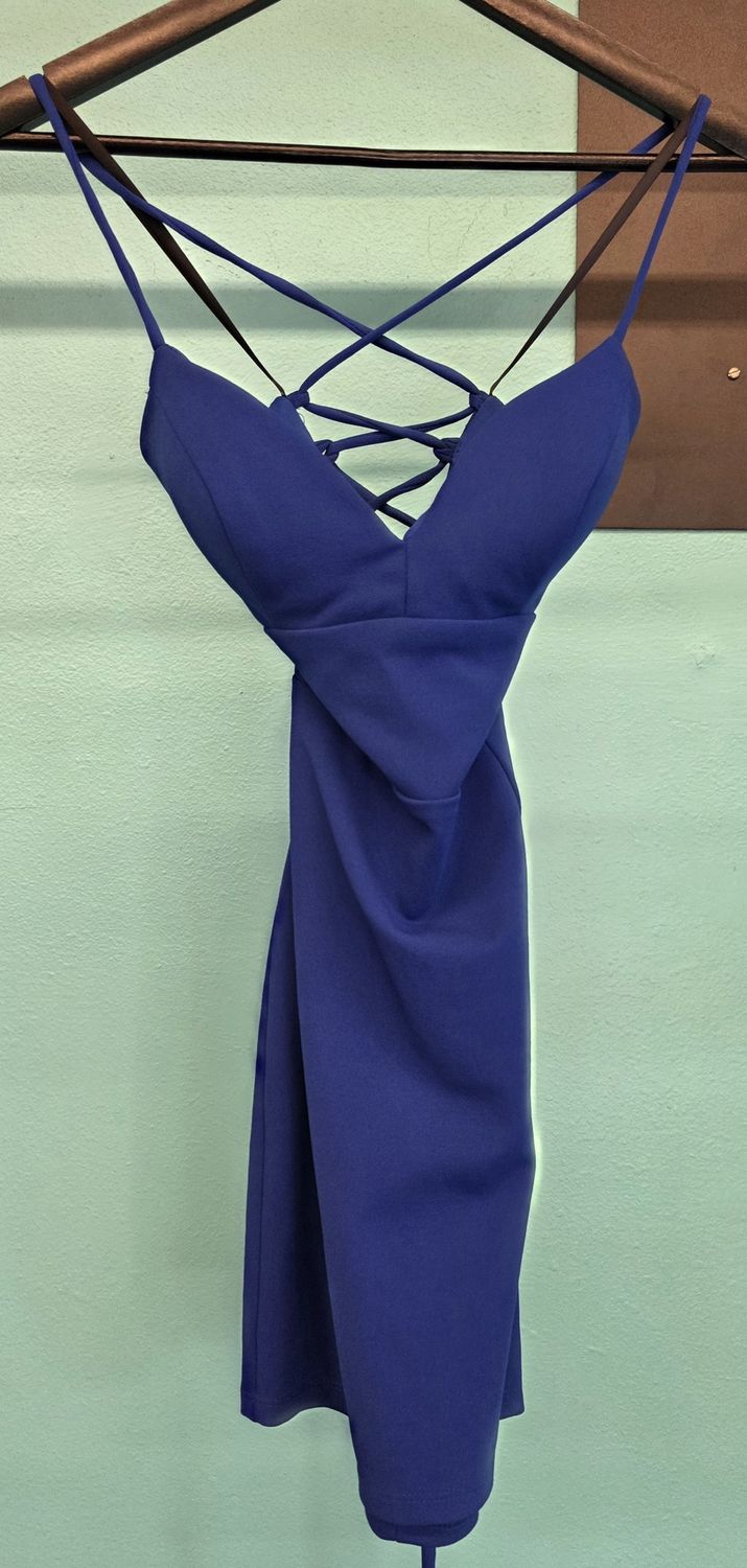 Size: 6    Brand: B. Darlin
