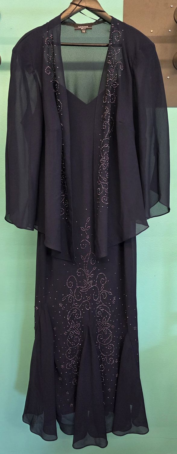 Size: 20    Brand: R &amp; M Richards