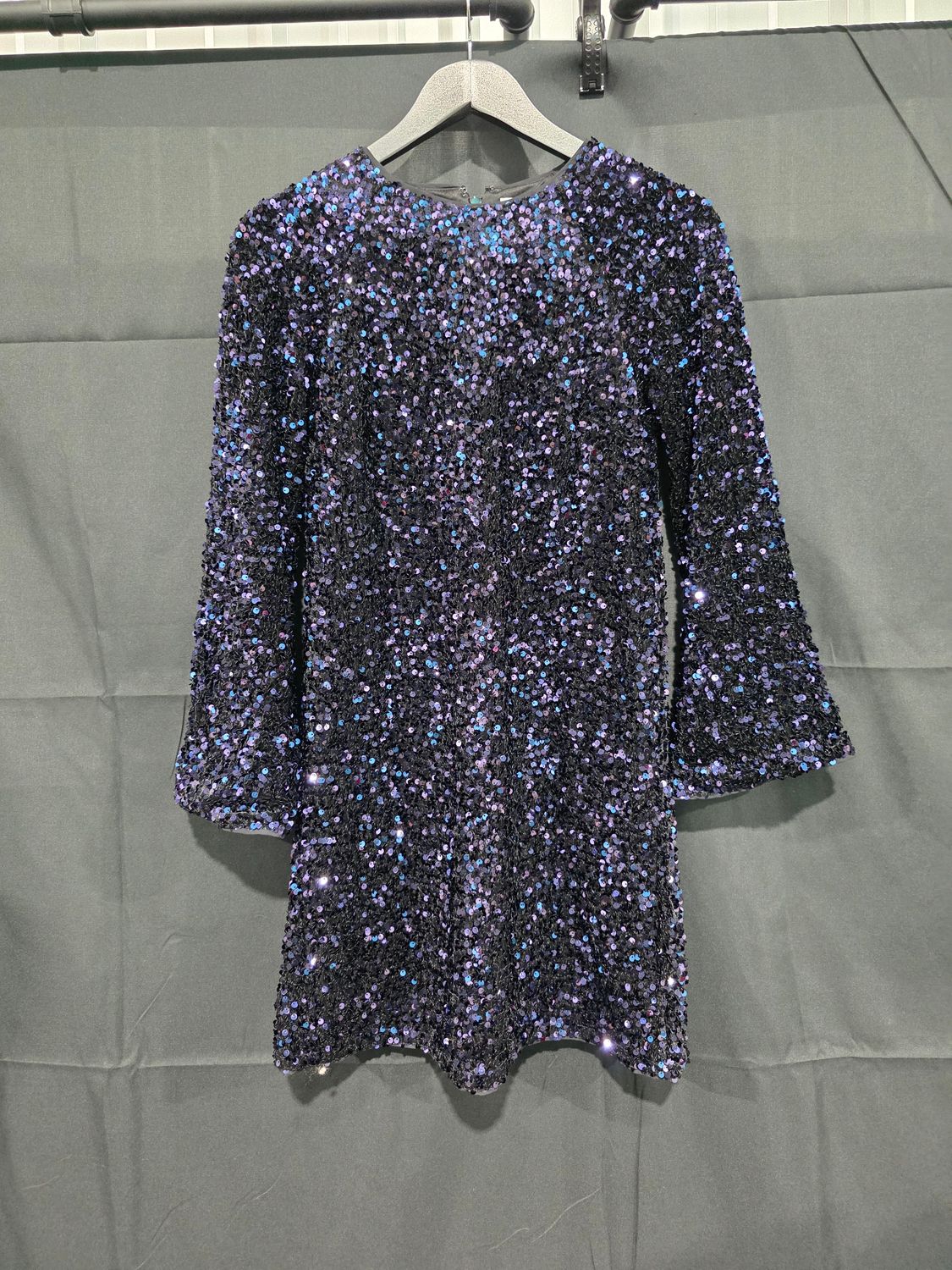 Size: XS (2)    Brand: H&amp;M