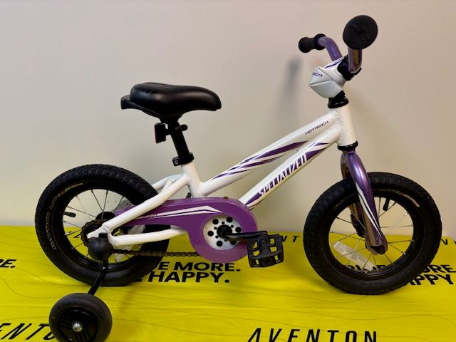 Used Specialized Hotrock 12" white