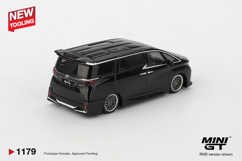 Toyota Alphard 40 KUHL Black #1179 | Mini GT