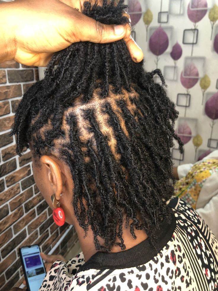 Locs Extension with Natural Kinky