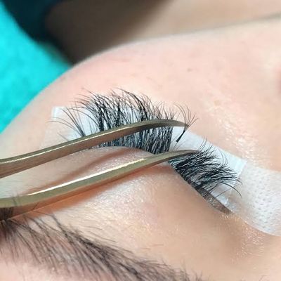 ​Touch-Up with Lashes