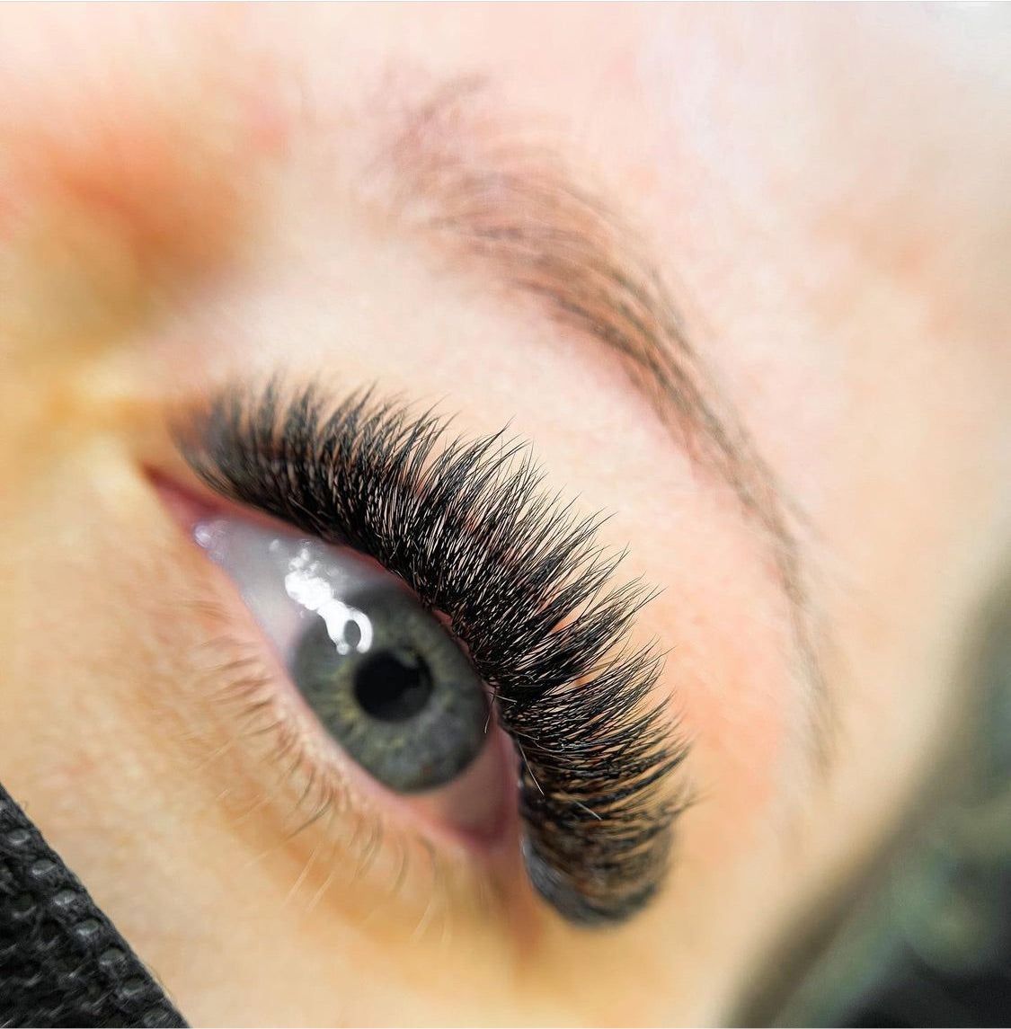 ​Volume Lash Extension