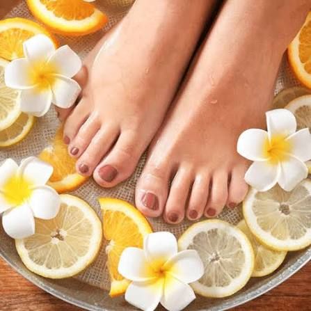 ​Organic Pedicure for Women