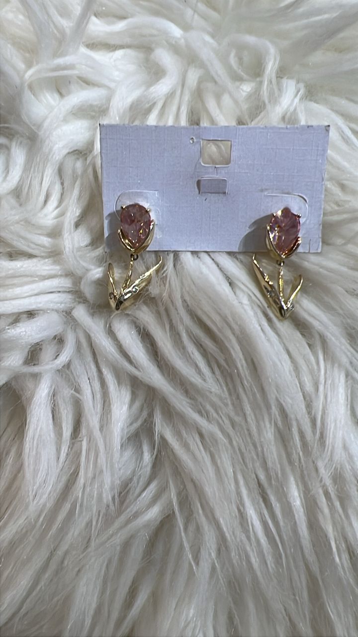 Pin earring 010