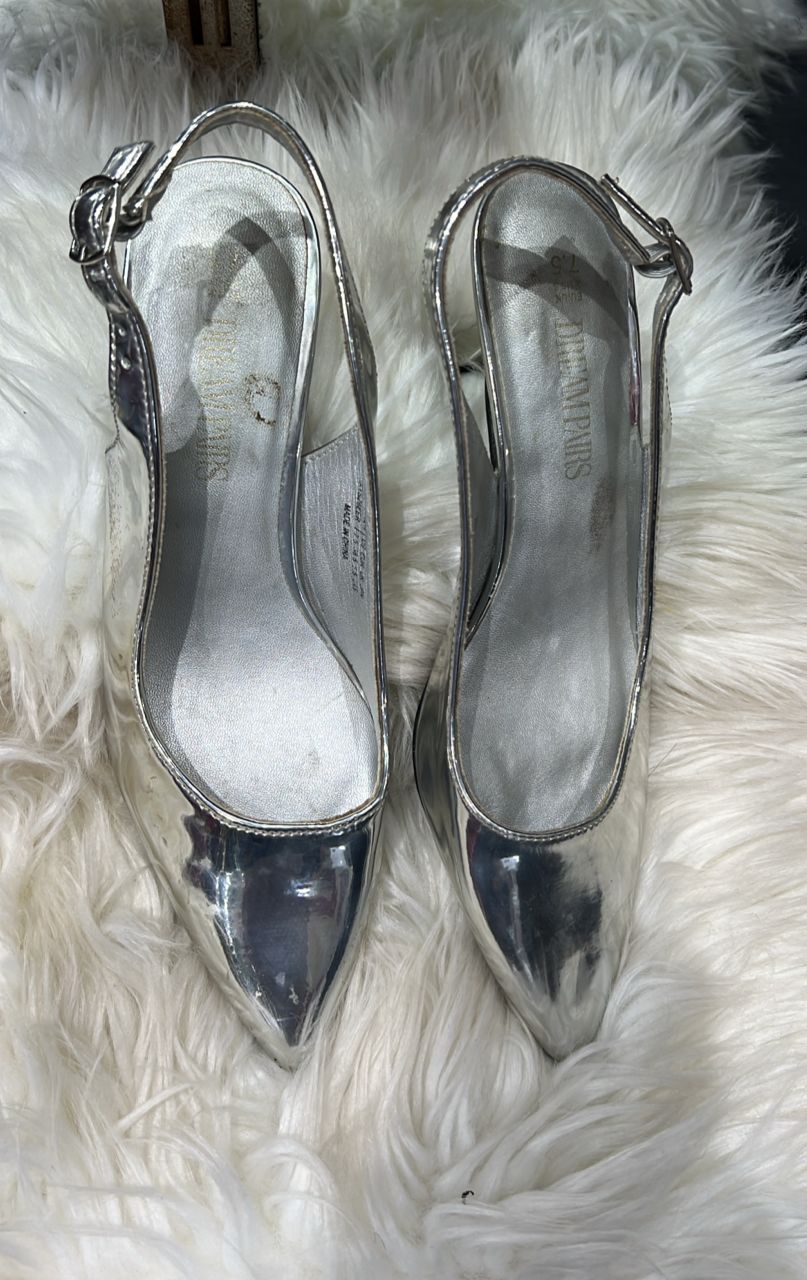 Silver Heel 002