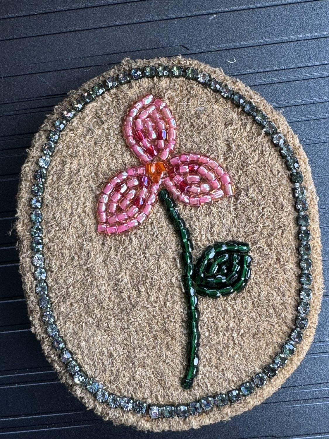 Brooch pin - oval with trillium