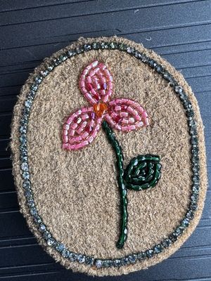 Brooch pin - oval with trillium
