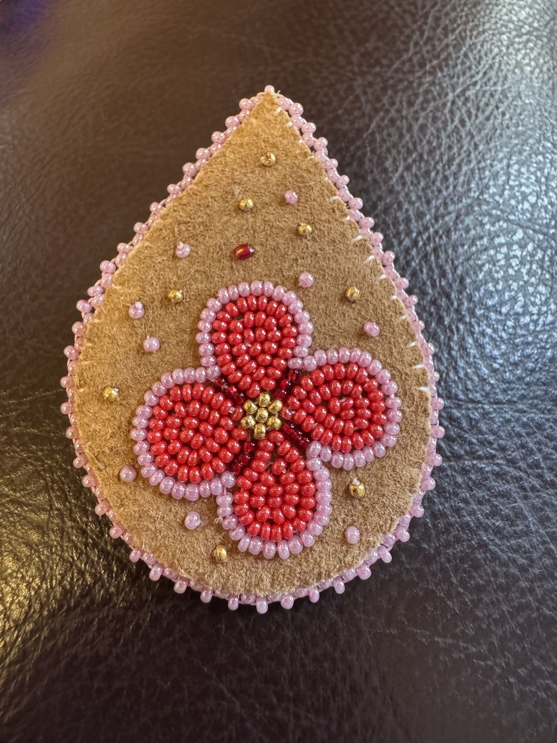Brooch pin - tear drop with four petal flower