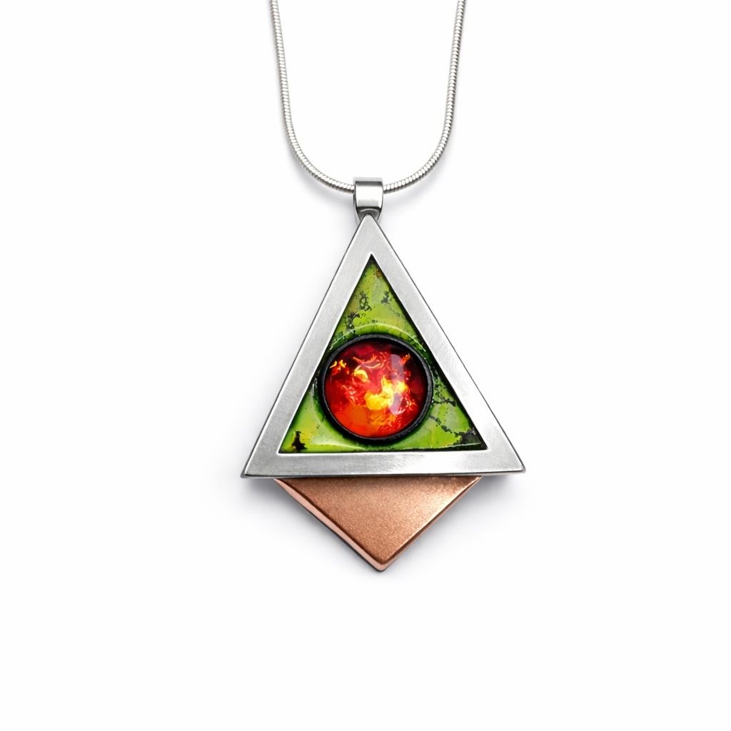 Gargantilla pirámide