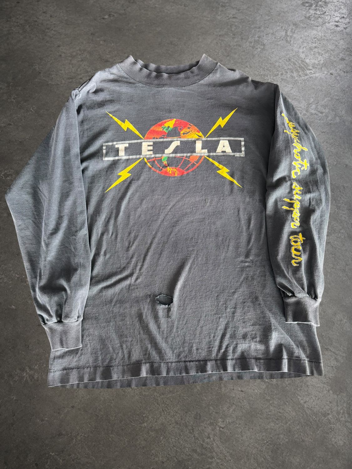 1992 Tesla Faded &amp; Distressed Band L/S