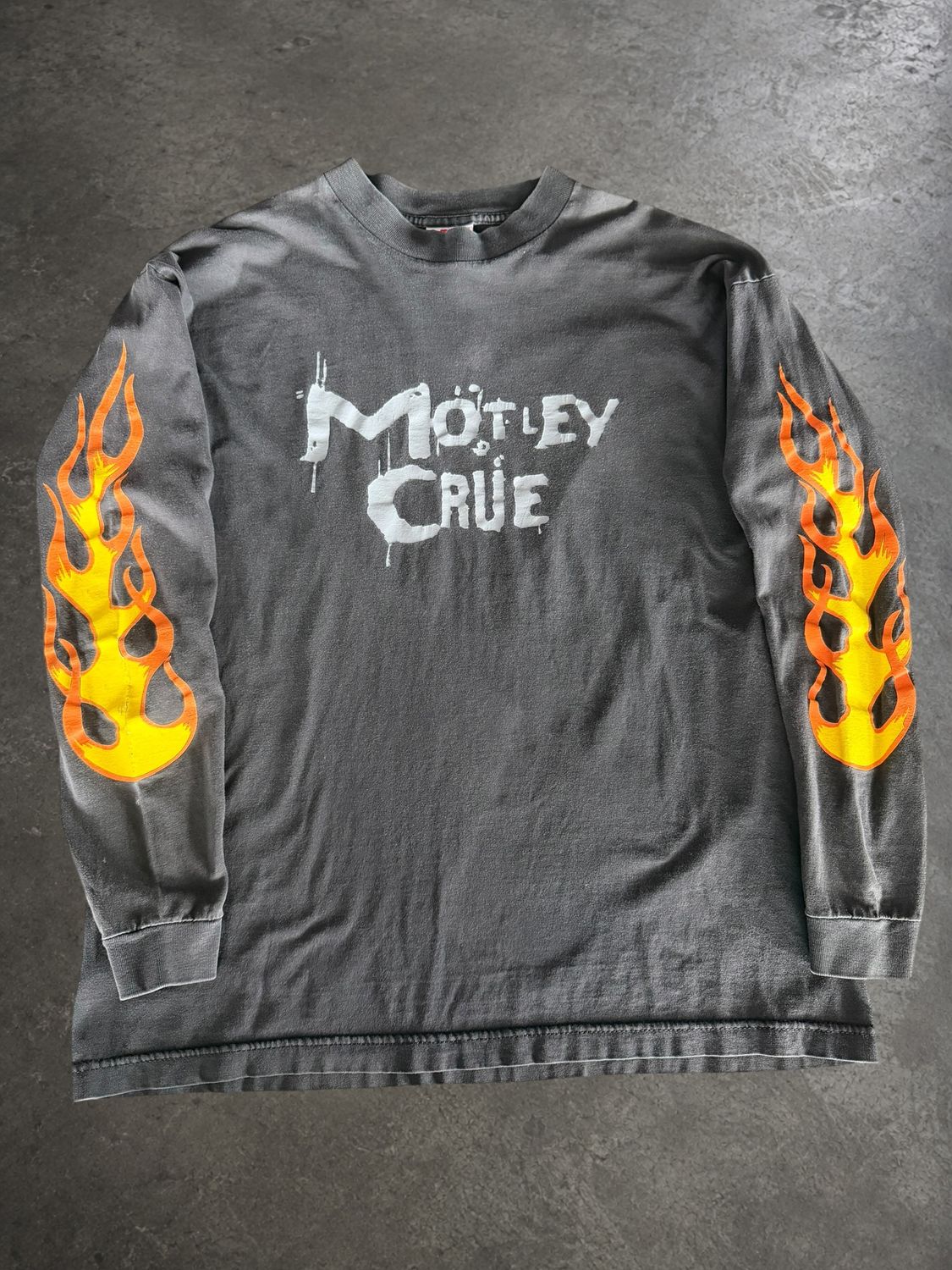 90s Motley Crue Flame Sleeve Faded Band L/S