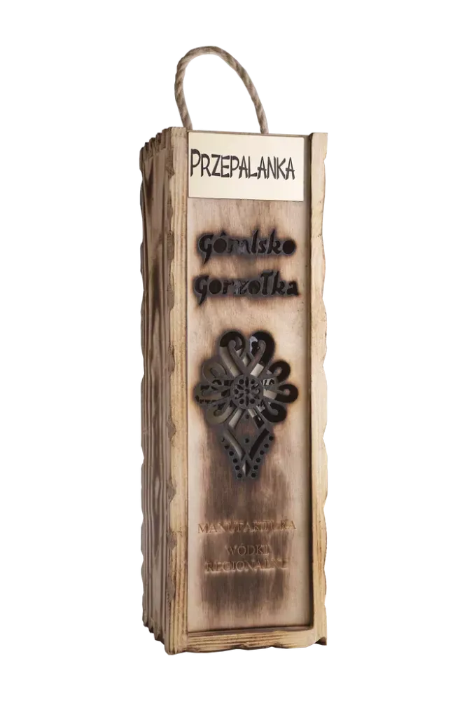 Wódka Przepalanka Zbójnicka W Skrzynce 0,5 - Alkohole Regionalne Online | uroczysta.pl
