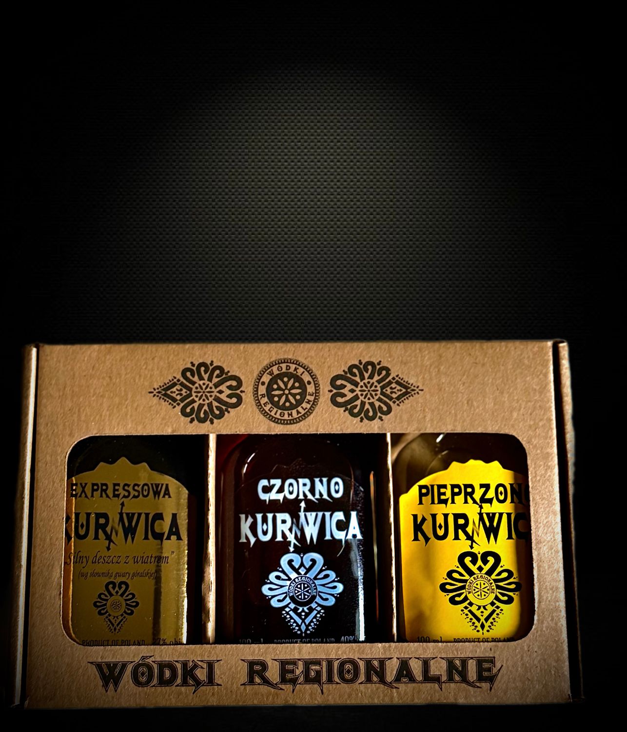 Wódka Regionalna Zestaw Prezentowy - Alkohole Regionalne Online | Uroczysta.pl Wódka Regionalna Zestaw Prezentowy - Alkohole Regionalne Online | Uroczysta.pl