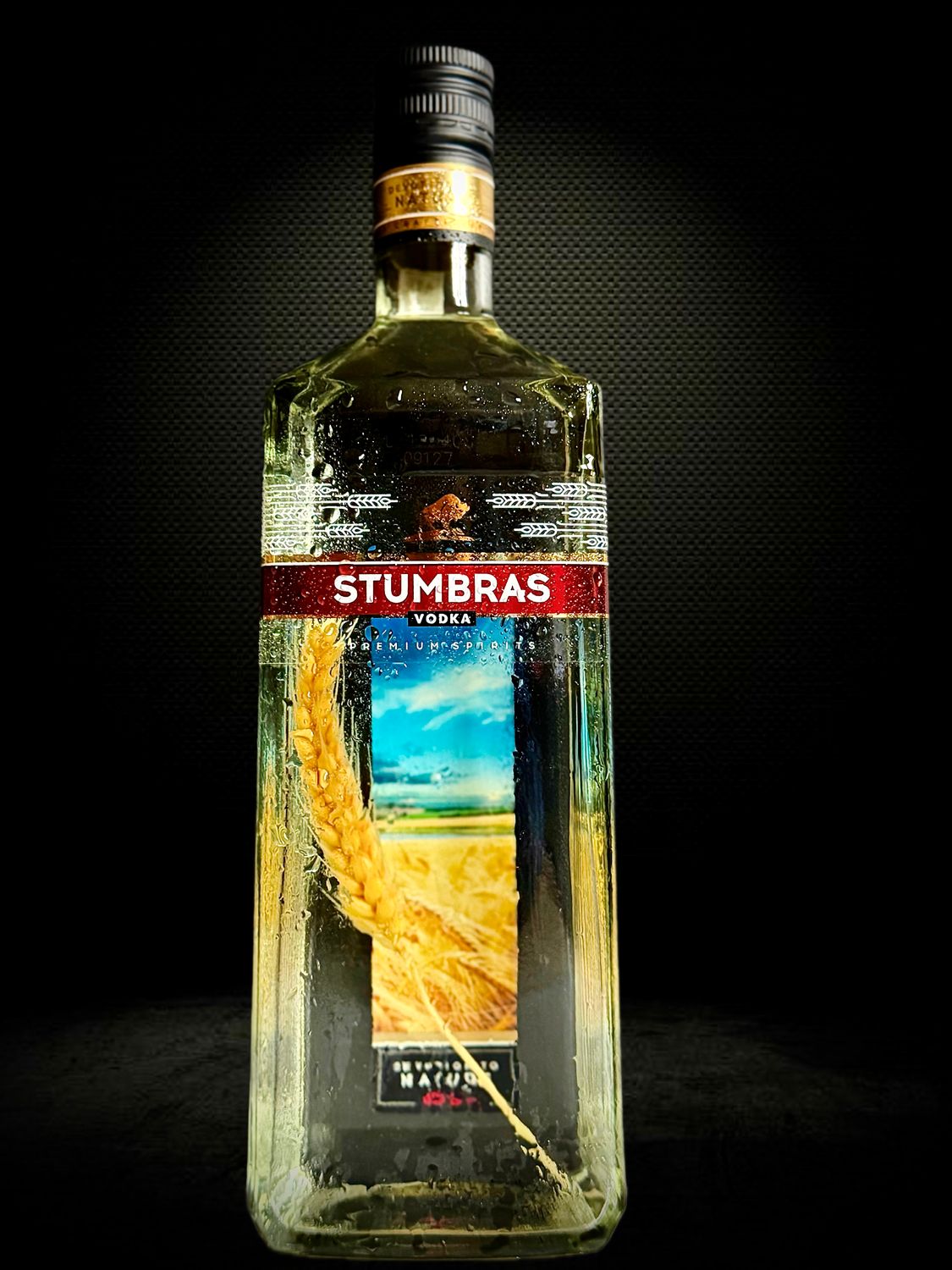 Stumbras 0.7l 40% + kartonik