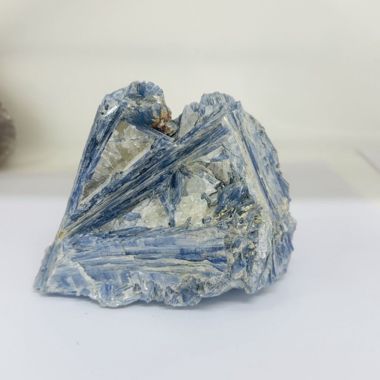 Kyanite 920gm