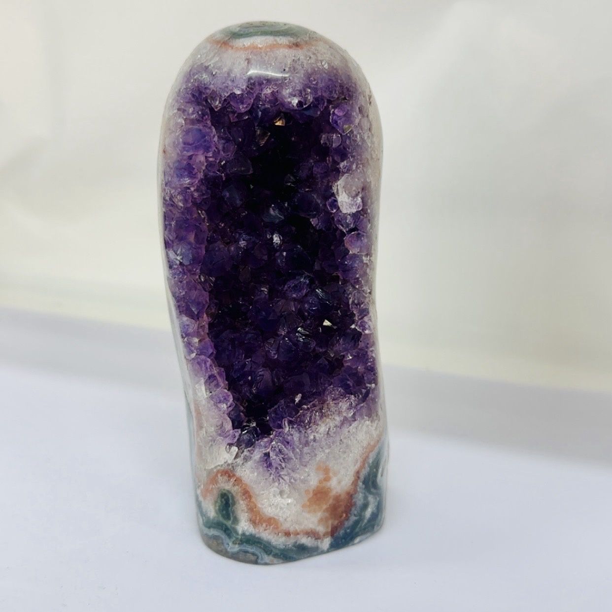 Amethyst Upright 1.023kg