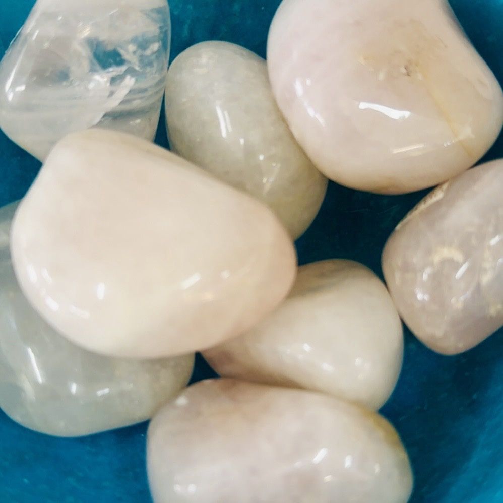 Rose Quartz Tumbled Pale