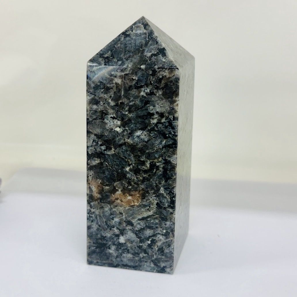 Lavakite Tower 859gm