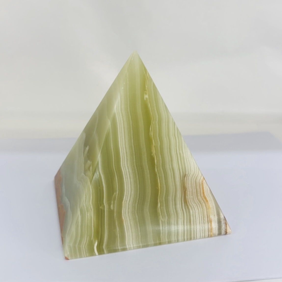 Banded Calcite Med Pryamid