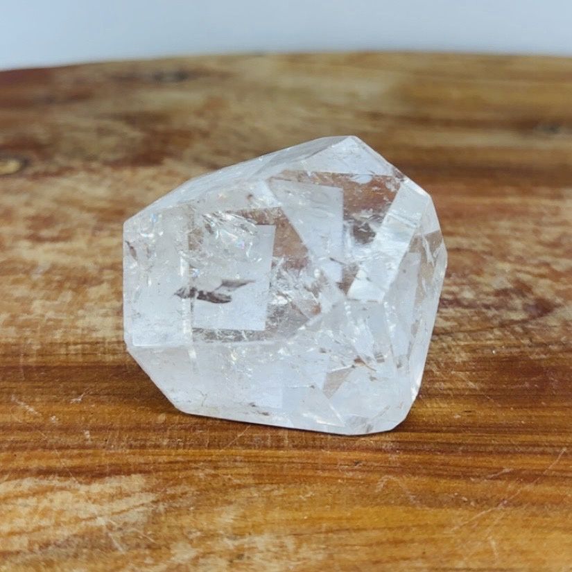 Clear Quartz cut sided 110gm