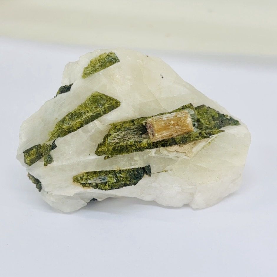 Green Tourmaline 165g
