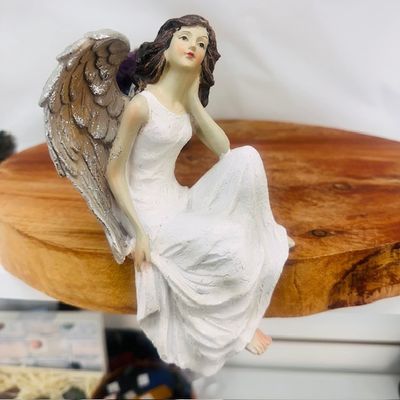 Sitting Angel 18cm