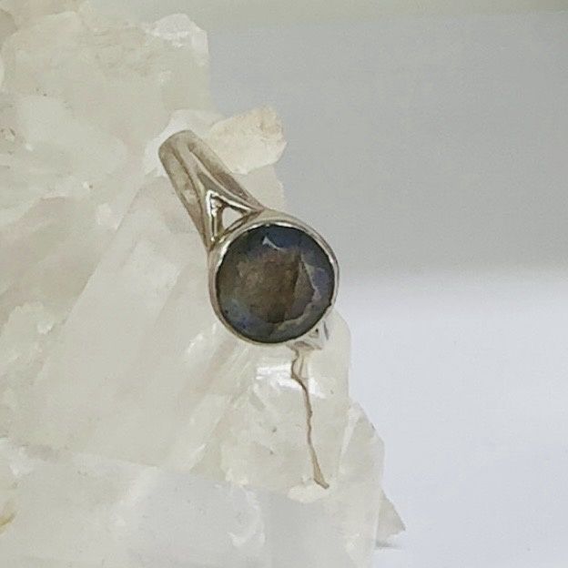 Labradorite Faceted Ring sz US 7
