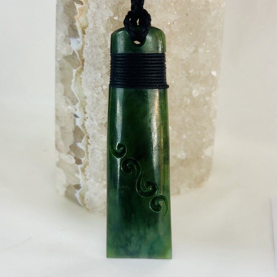Greenstone Pendant 8cm