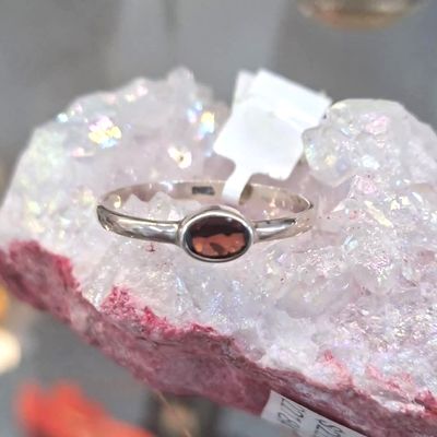 Garnet Oval Ring sz US 10