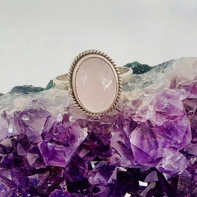 Rose Quartz Oval Ring sz US 9.5