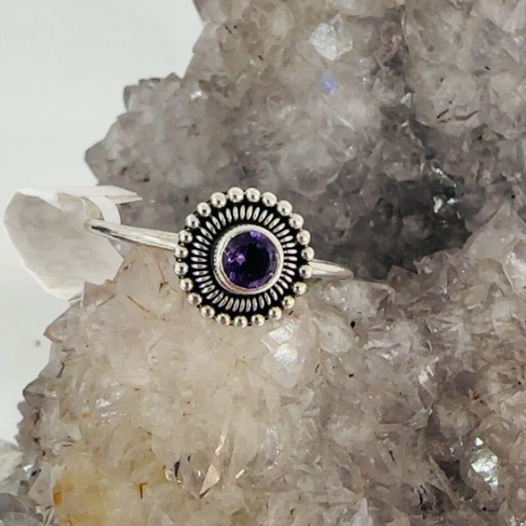 Amethyst Circle Out Ring sz US 9