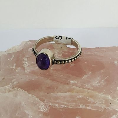 Amethyst Oval Dot Ring sz US 7
