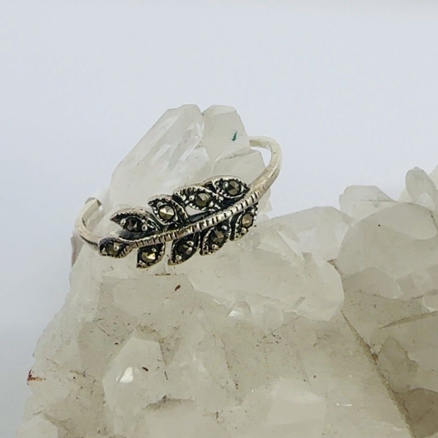 Marcasite Leaf Ring