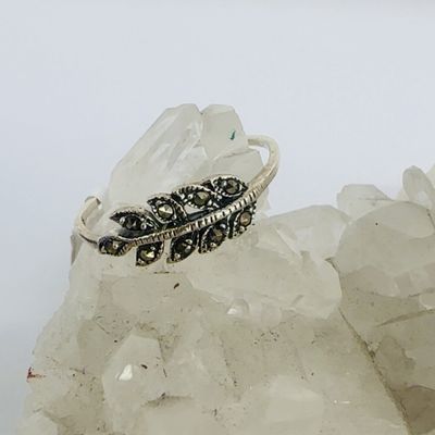Marcasite Leaf Ring