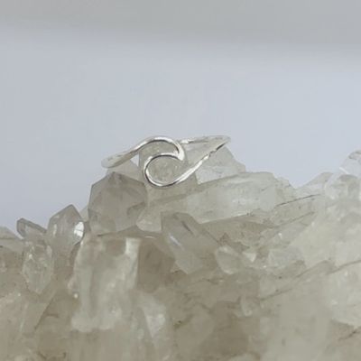 Single Wave Ring sz US10